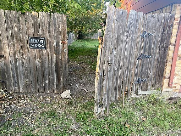 5th image of 1607 Donna Ave
