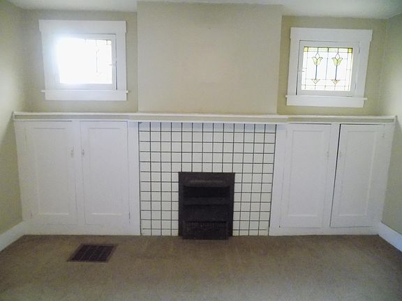 3rd image of 248 Parkfield St Floor 1