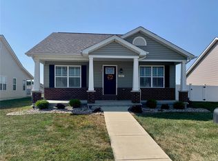 3917 Red Bird Ln, Swansea, IL 62226