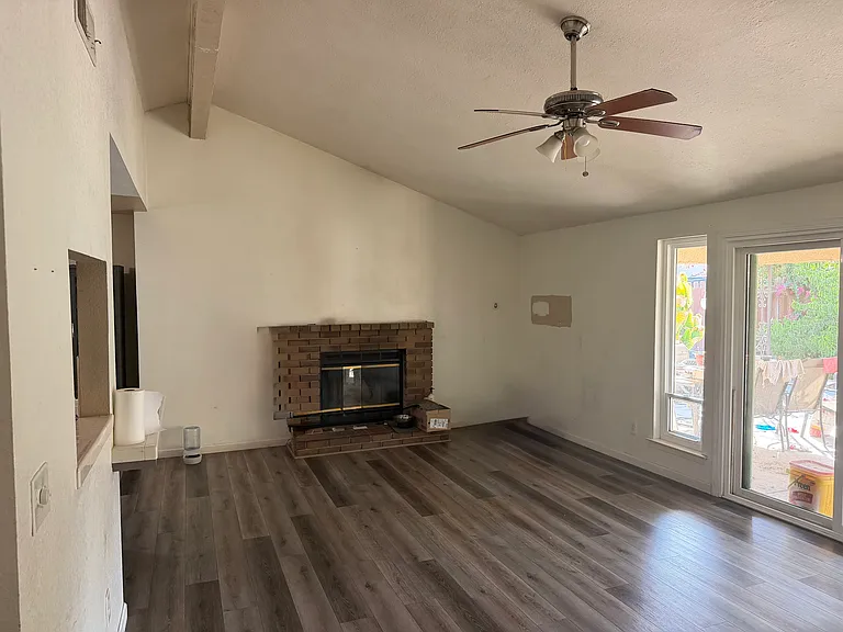 6307 N State St — Photo 4