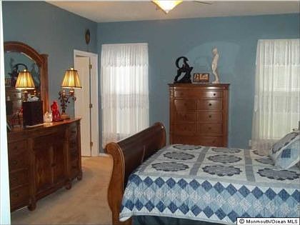 5th image of 41 Bellflower Dr