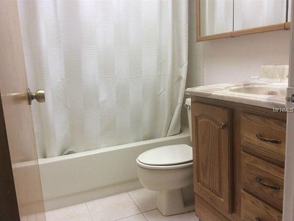 5th image of 510 Longfellow Ct APT B