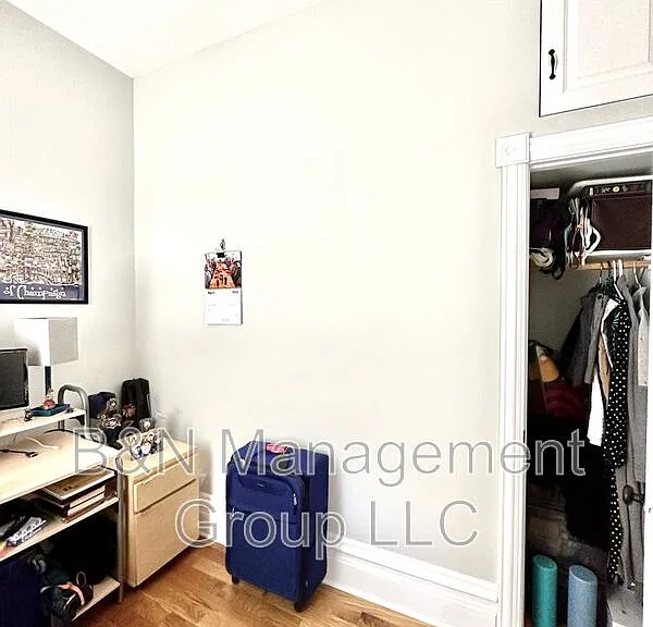 2337 N Janssen Ave #2F — Photo 11