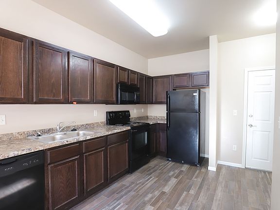 4th image of 1227 Queens Way APT 310