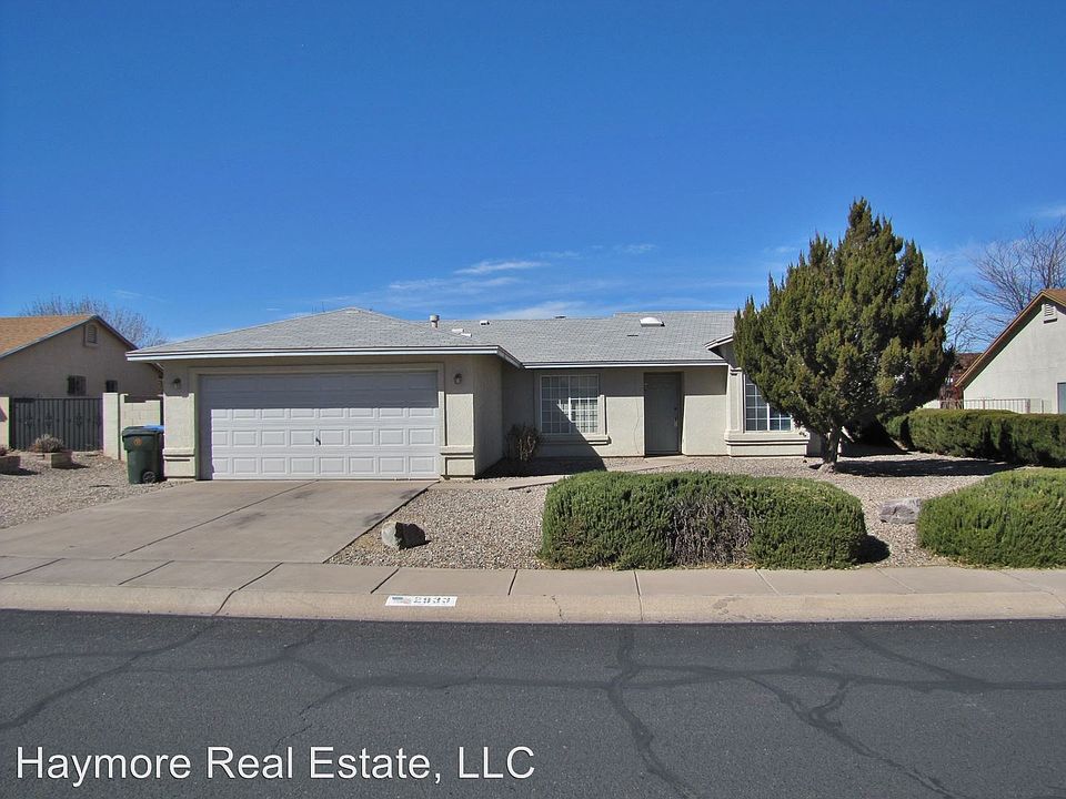 1st image of 2933 Thunderbird Dr