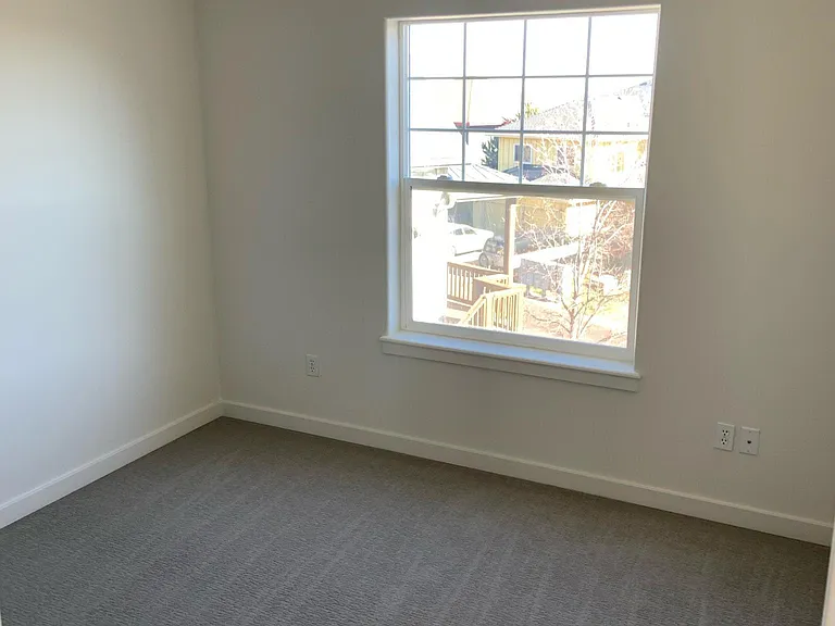 1719 NE Lotus Dr #1 — Photo 12