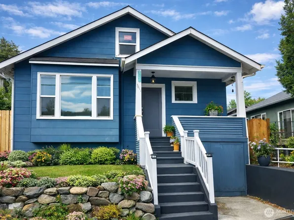 5611 Brooklyn Ave NE, Seattle, WA 98105