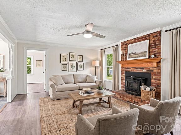 4th image of 1245 Parris Rd