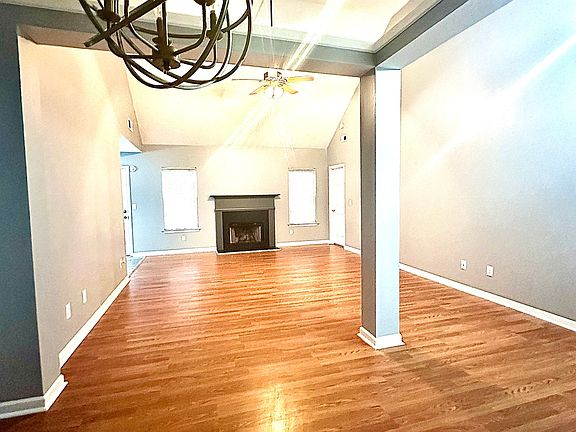 3rd image of 1630 Isleworth Cir