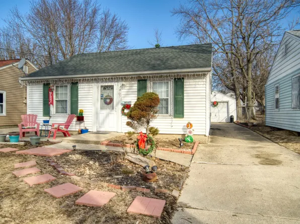 907 E Gift Ave, Peoria, IL 61603