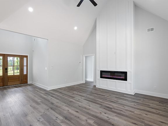 4th image of 29 Lands End Ln