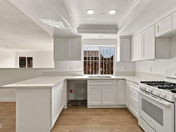 3rd image of 2238 Nelson St