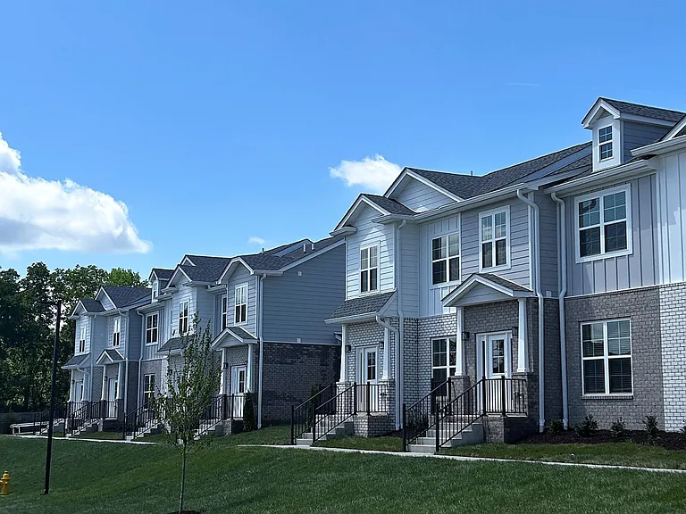 Stadium Townhomes — Photo 17