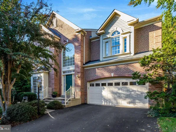 6422 Caleb Ct, Alexandria, VA 22315