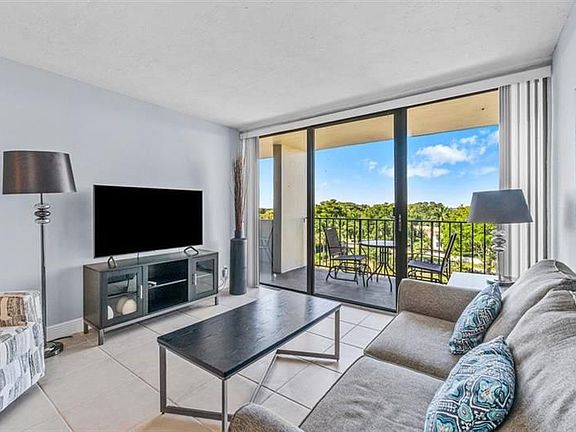 5th image of 1830 Embassy Dr APT 604