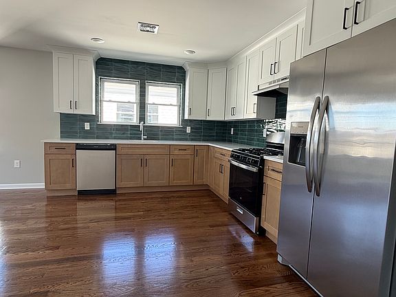 2nd image of 142 Littleton Ave #1