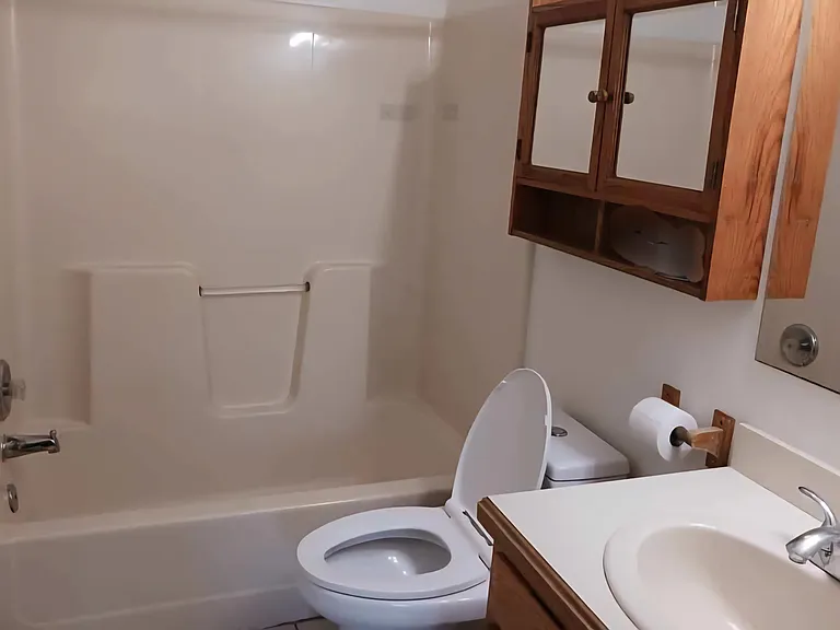 2045 Rolling Meadows Ln — Photo 20