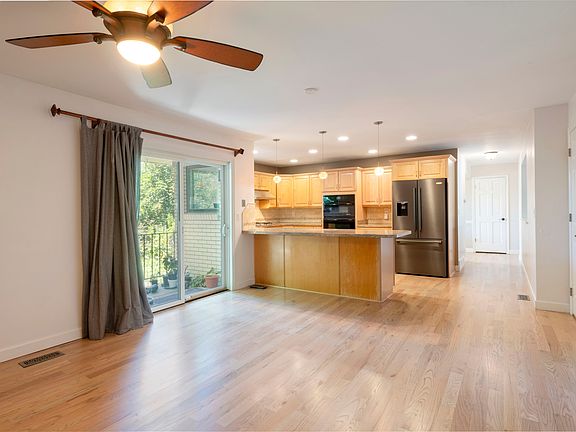 2nd image of 1362 S Embassy Way