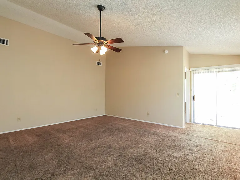 8864 W Morningside Dr — Photo 4