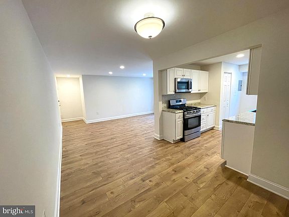 4th image of 422 N Armistead St APT 103