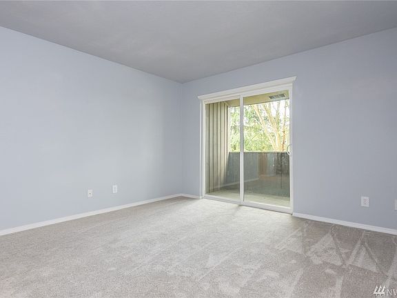 2nd image of 1605 N Visscher St APT 0206