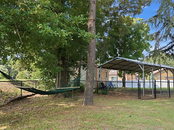 4th image of 412 Oak Ridge Drive