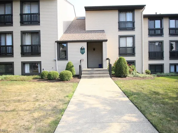 6270 Greenwood Pkwy APT 302, Northfield, OH 44067