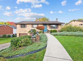 645 Magnus Ln, Coraopolis, PA 15108