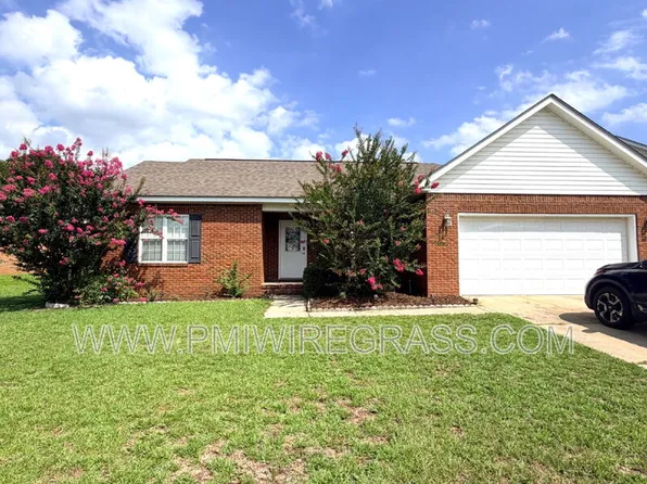 201 Windsor Garden Dr, Enterprise, AL 36330