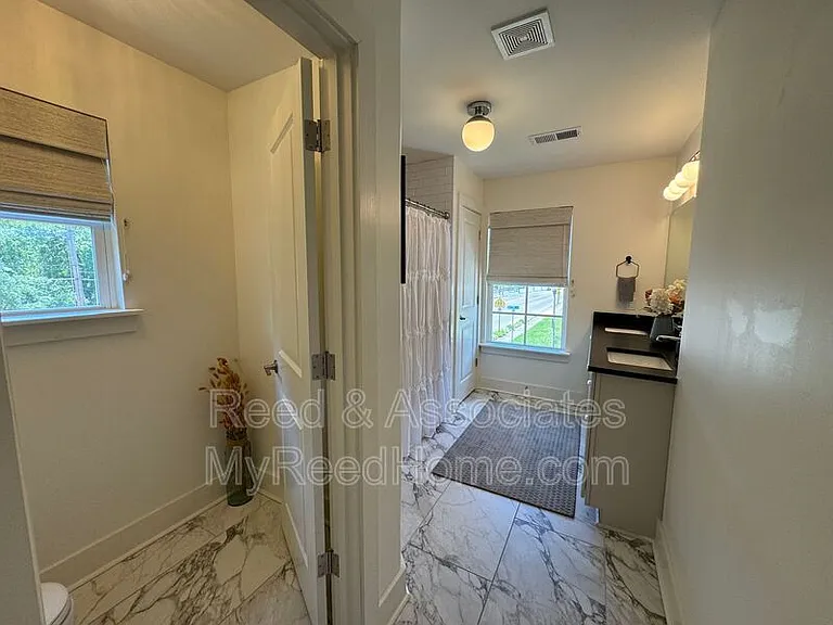 1080 Blythe St — Photo 12
