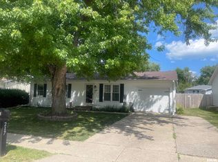 217 N 9th St, Eldridge, IA 52748