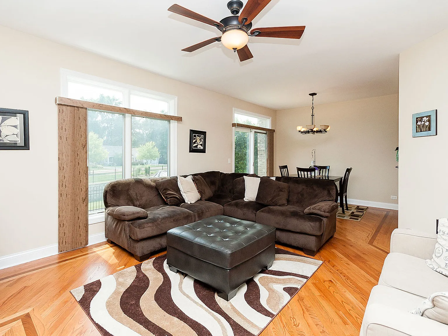 3 bed, 3.5 bath, 1870 sqft, $3,850 — Photo 4