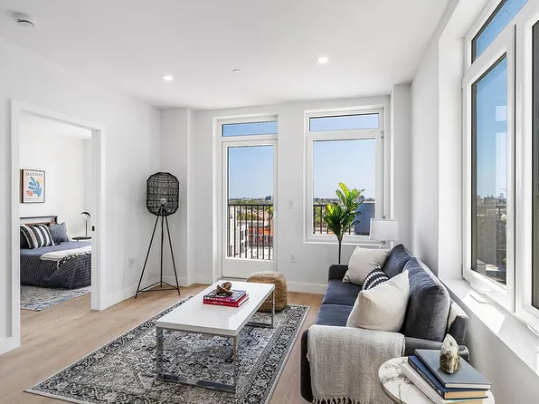 26-15 4th St Unit 4K, Astoria, NY 11102