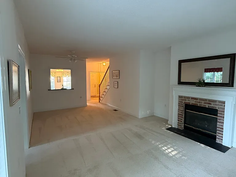 9 Clover Ln — Photo 7
