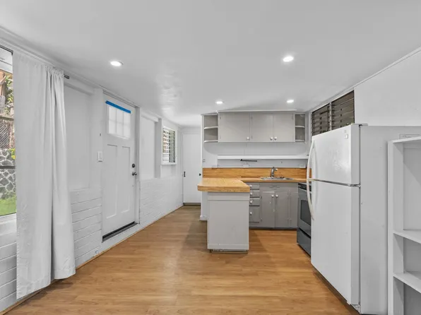 1658 Lewalani Dr, Honolulu, HI 96822