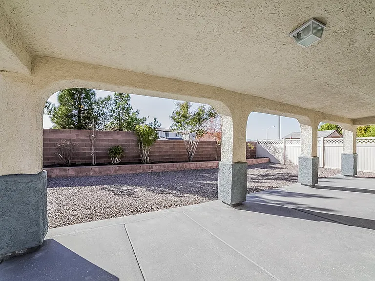 1825 Midnight Wind Ave — Photo 15