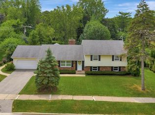 1323 Grant St, Downers Grove, IL 60515