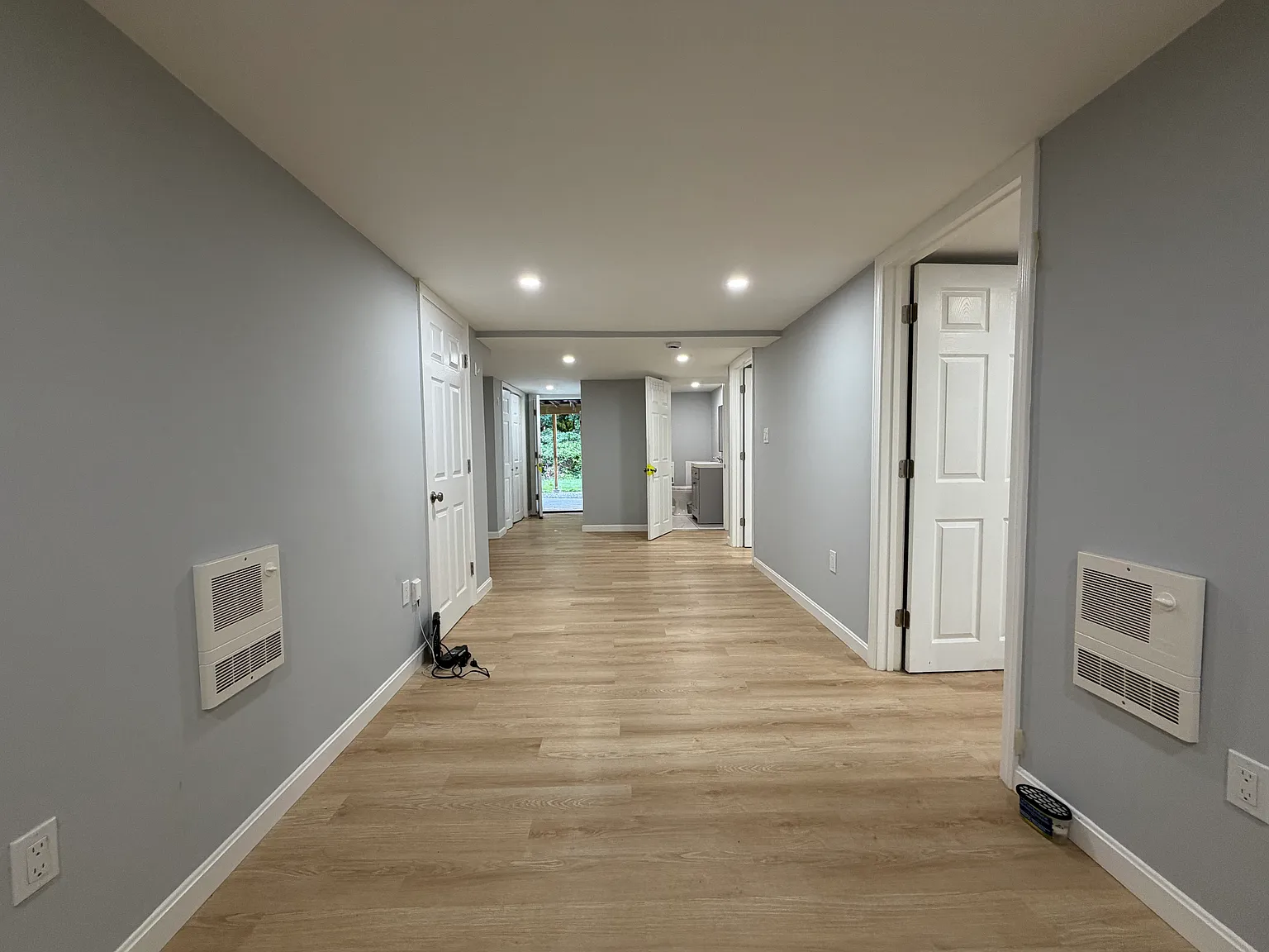 2 bed, 800 sqft, $2,400 — Photo 4
