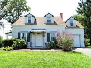534 Old Akron Rd, Ephrata, PA 17522