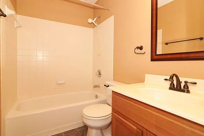 10838 Belair Dr — Photo 10