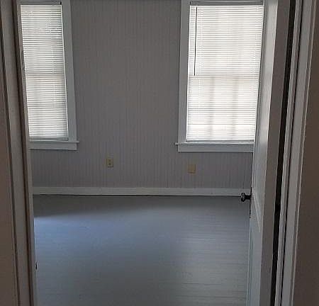 3rd image of 1401 S Washington Ave #B