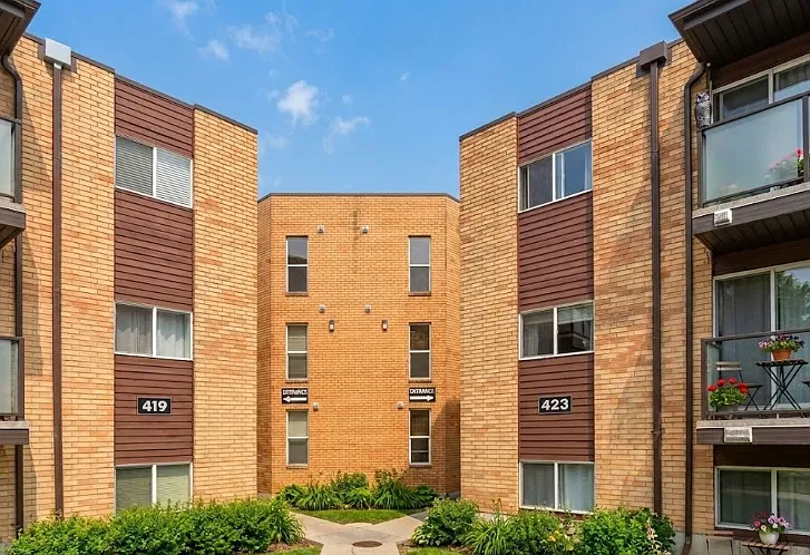 423 Tait Ct — Photo 1