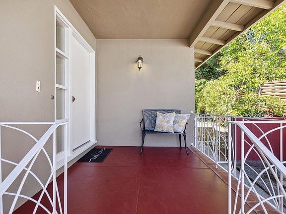 2nd image of 385 Palomar Ct