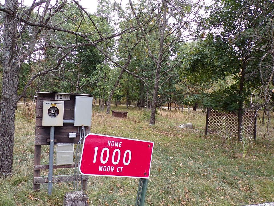 2nd image of 1000-1001 Moor Ct