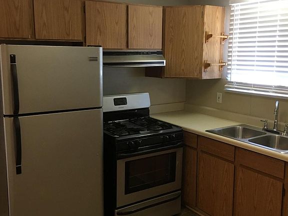 3rd image of 1051 E 34th St