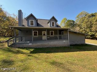 729 Blowing Cave Rd, Sevierville, TN 37876