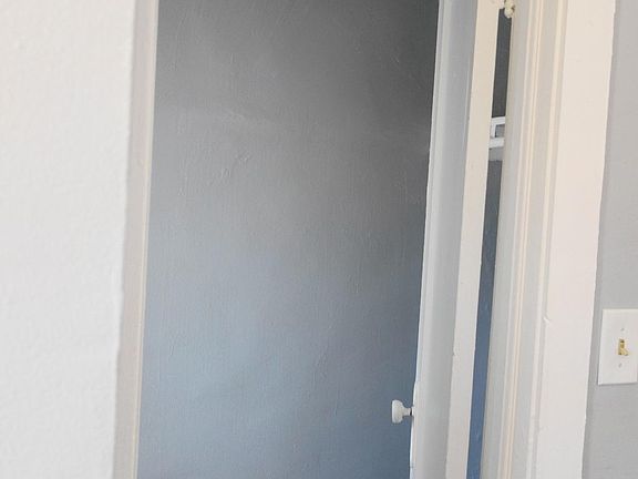 2nd image of 4604 N Beacon St #3E