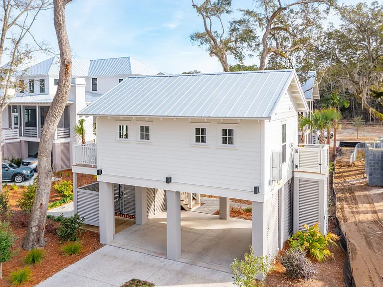 8308 Jack Island Dr — Photo 12