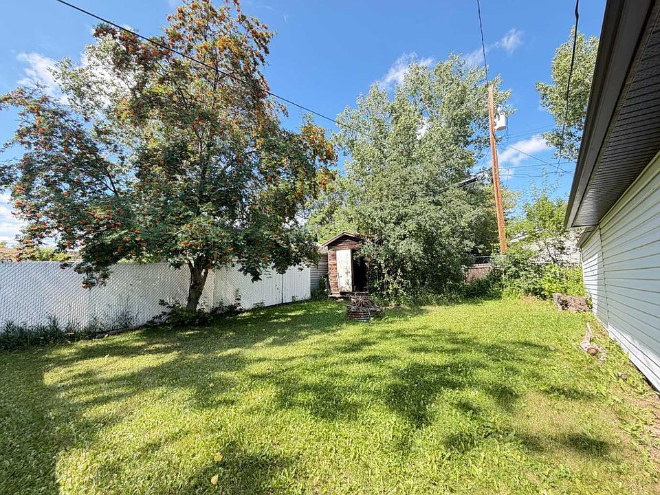 2nd image of 9508 104th Ave