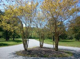 3 Hunting Creek Ct, Greenbush, VA 23357